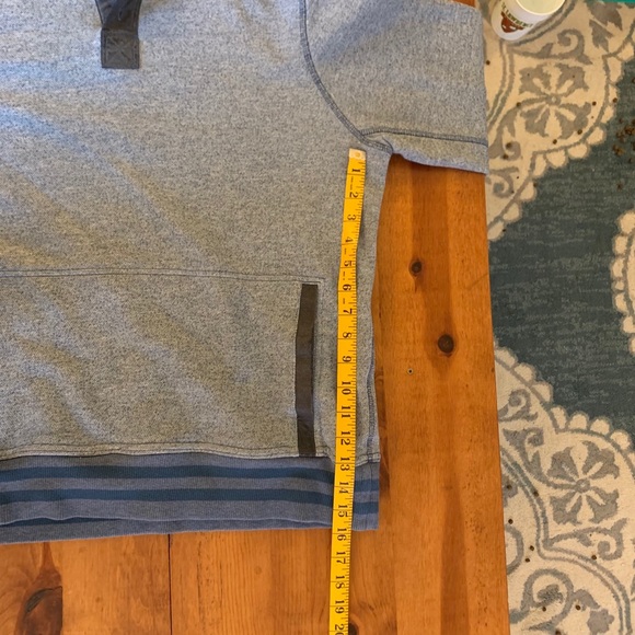 Lululemon pullover - Picture 8 of 10